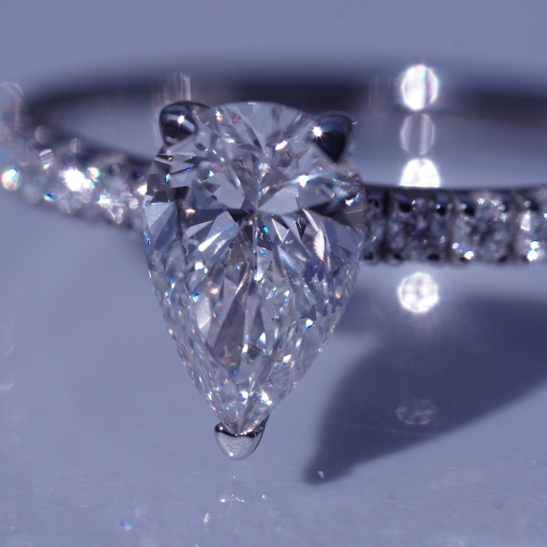 1 1/3 CTW Pear Diamonds Engagement Ring (LAB VS)